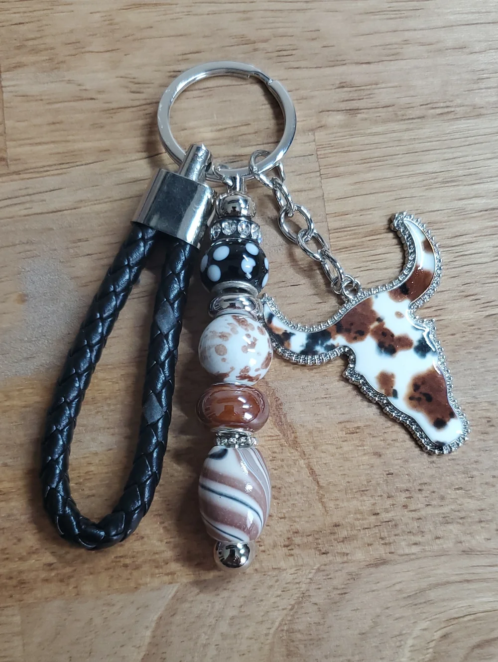 Western Style Black And Brown Keychain